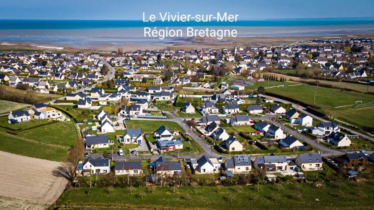 Magnifique appartement près de la mer, Jacuzzi, vélos électriques en Bretagne Le Vivier-sur-Mer 0*,  France