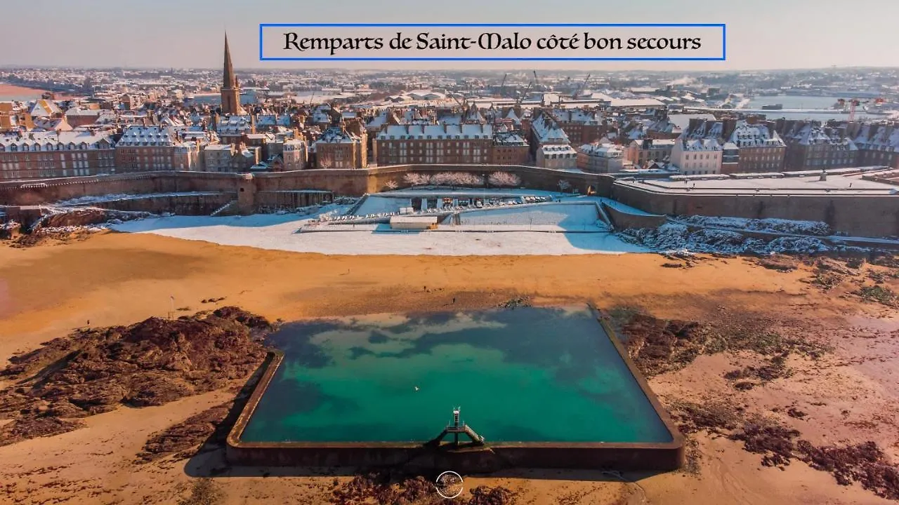 Magnifique appartement près de la mer, Jacuzzi, vélos électriques en Bretagne Le Vivier-sur-Mer 0*,