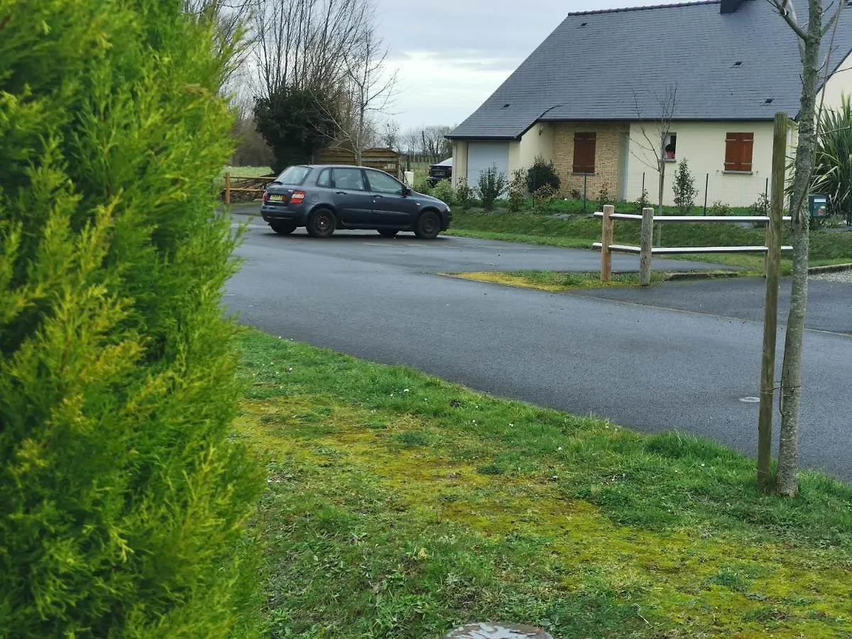 Magnifique appartement près de la mer, Jacuzzi, vélos électriques en Bretagne Le Vivier-sur-Mer 0*,  France